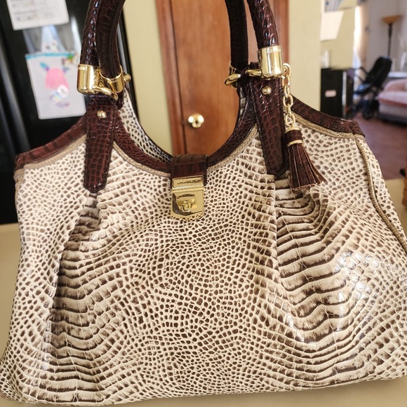 Brahmin Elisa Hobo Bag in Creme Rhodes Tri-Texture lizzard croc embossed🌹 - Picture 11 of 11